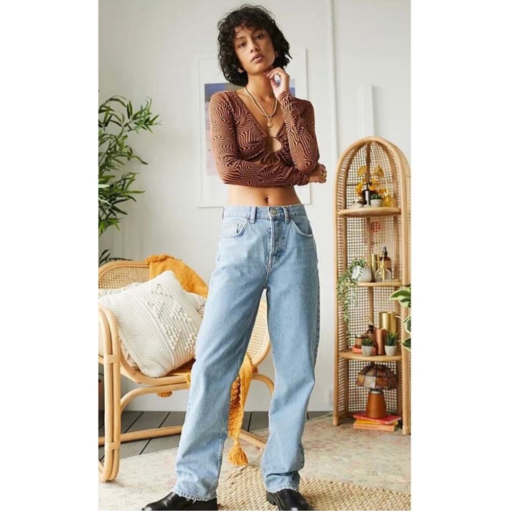 NWT BDG High Waisted Straight Leg Jeans Women's Size 33X32